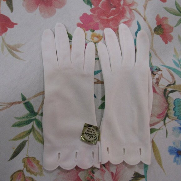 Vintage STETSON NOS NWT's New Dead StockWhite Scalloped Gloves-sz 7-#2877-03/23 - Picture 1 of 6